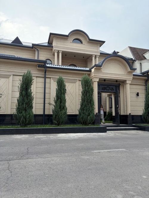 8-xonali uy, 600 m²