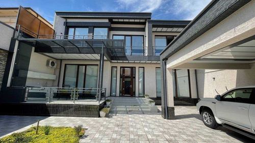 10-room house, 350 m²