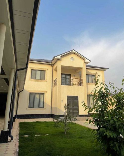 5-room house, 300 m²