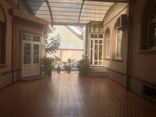 8-room house part, 550 m²