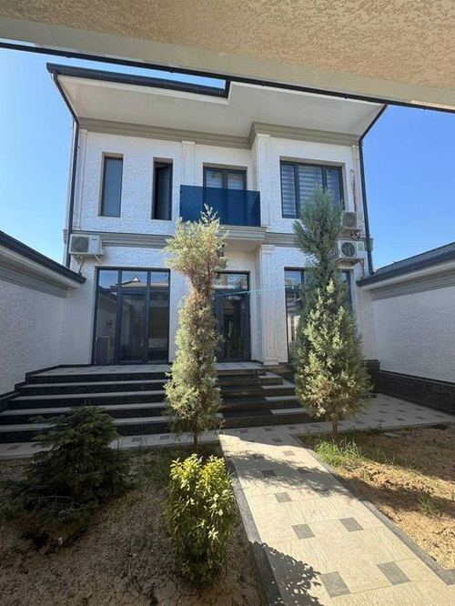 6-room house, 400 m²