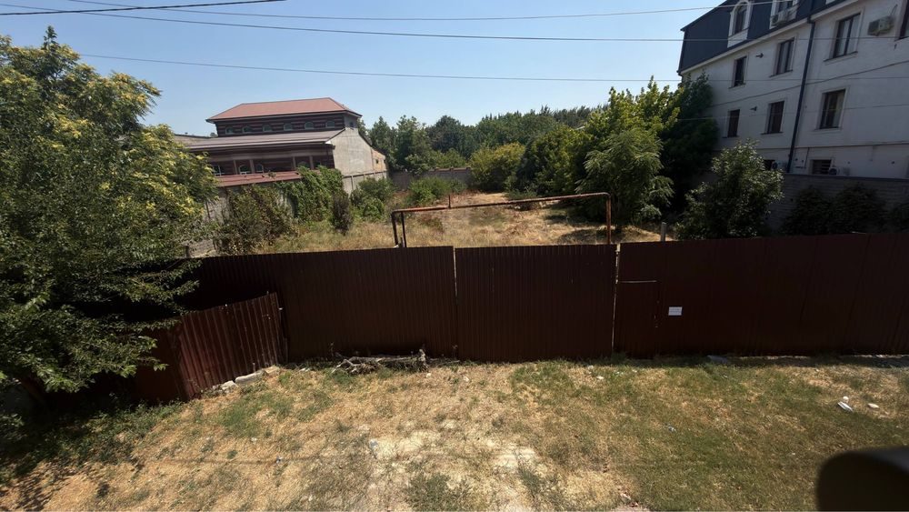 Продается участок вдоль дороги, 17 соток. Ориентир: центр луночарского