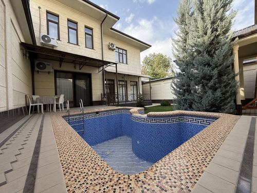 5-room house, 500 m²