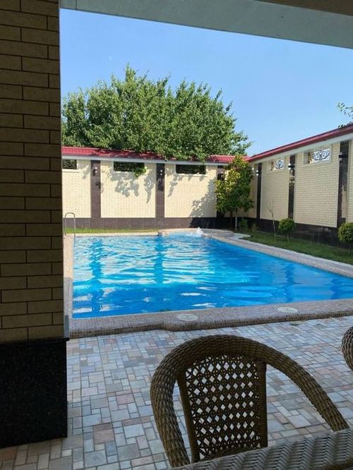 6-room house, 400 m²