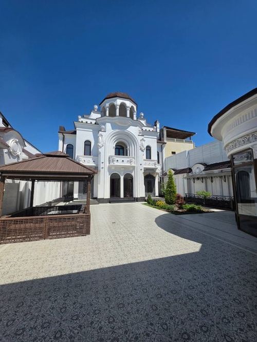 7-xonali uy, 450 m²
