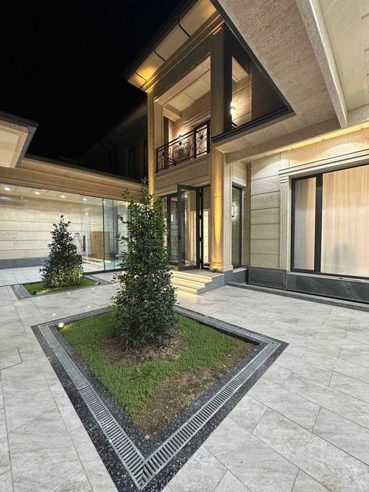 8-room cottage, 300 m², Tashkent, Mirzo Ulugbek District, for rent