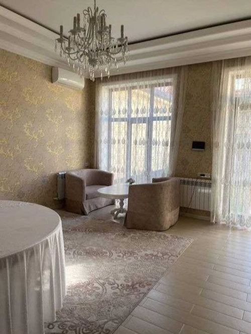 8-room house, 200 m²