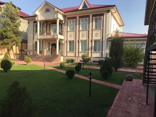 7-room house, 1000 m²