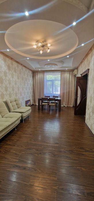 4-room house, 300 m²