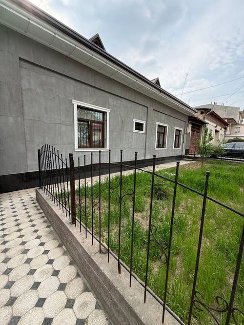 Циолковского, Олтинтепа, продаётся дом по цене земельного участка