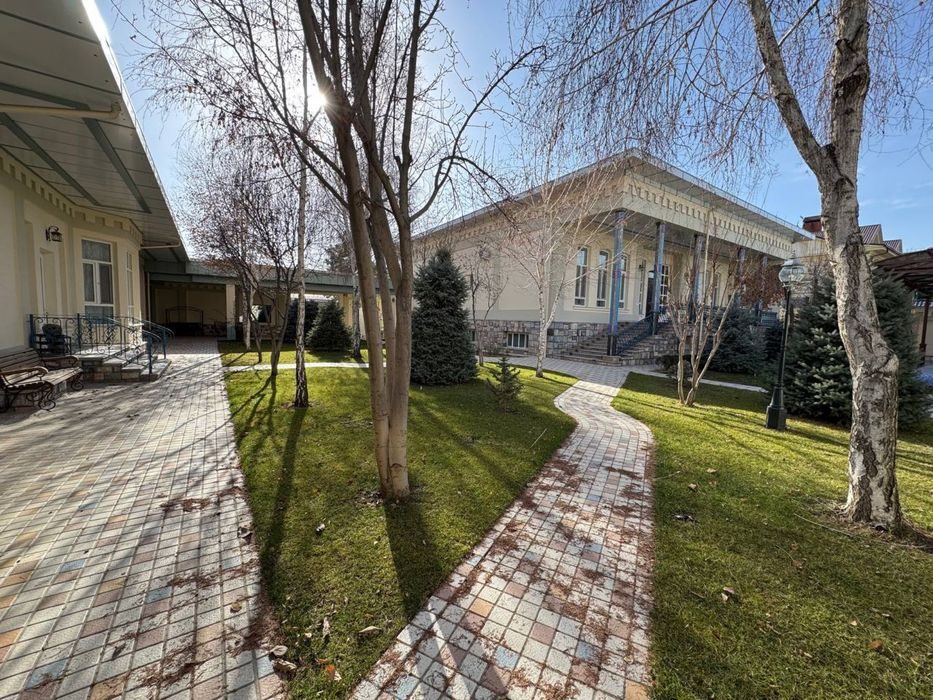13-room house, 1410 m², Tashkent, Mirzo Ulugbek District, for rent