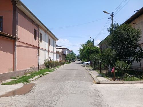 Учхоз Алишеробод,М.Улугбекский р-н! Про-ся 8-соток земельный участок