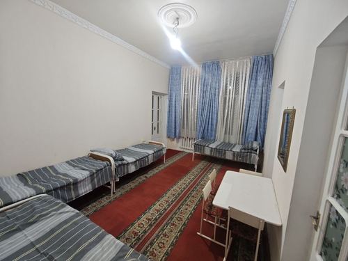 2-комнатная квартира, 200 м²