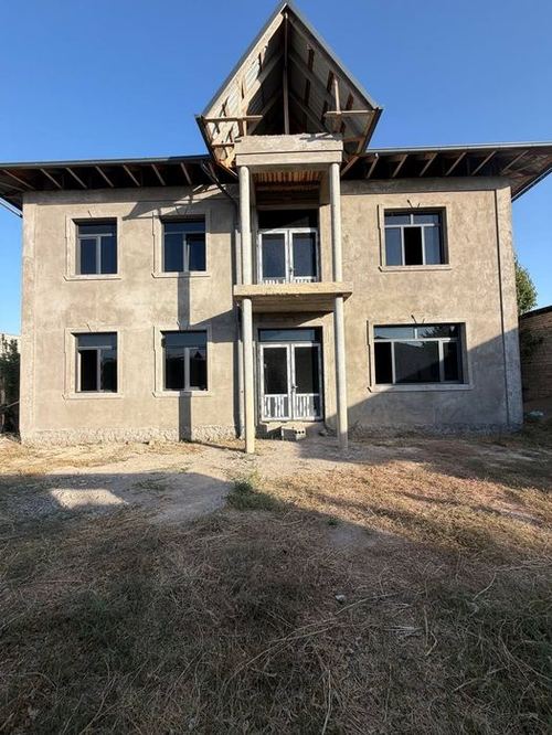 6-комнатный дом, 250 м²