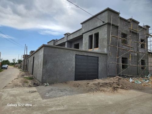 5-комнатный коттедж, 240 м²