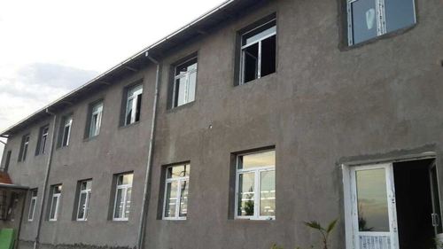 Продаётся объект 20 соток, с двумя этажами и подвалом(1050 Км.м )