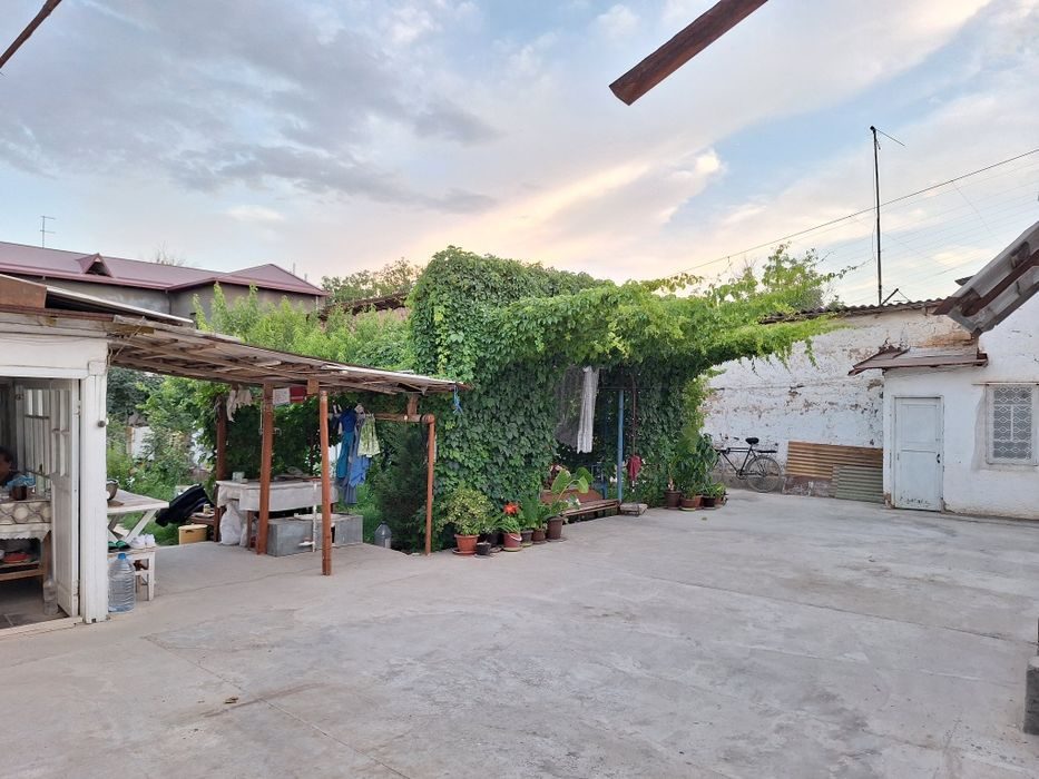8-комнатная дача, 5 м², Кибрай, на продажу