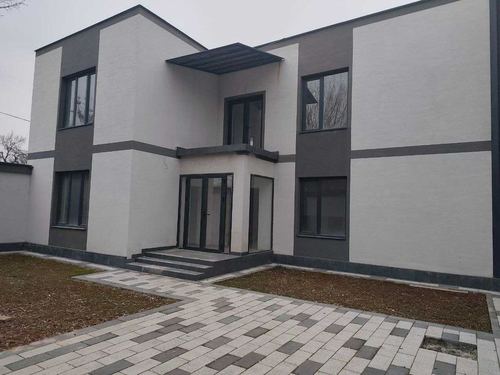 5-комнатный коттедж, 245 м²
