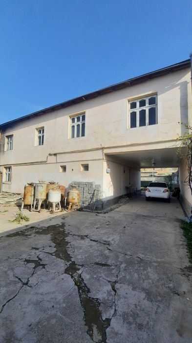7-комнатный коттедж, 700 м²