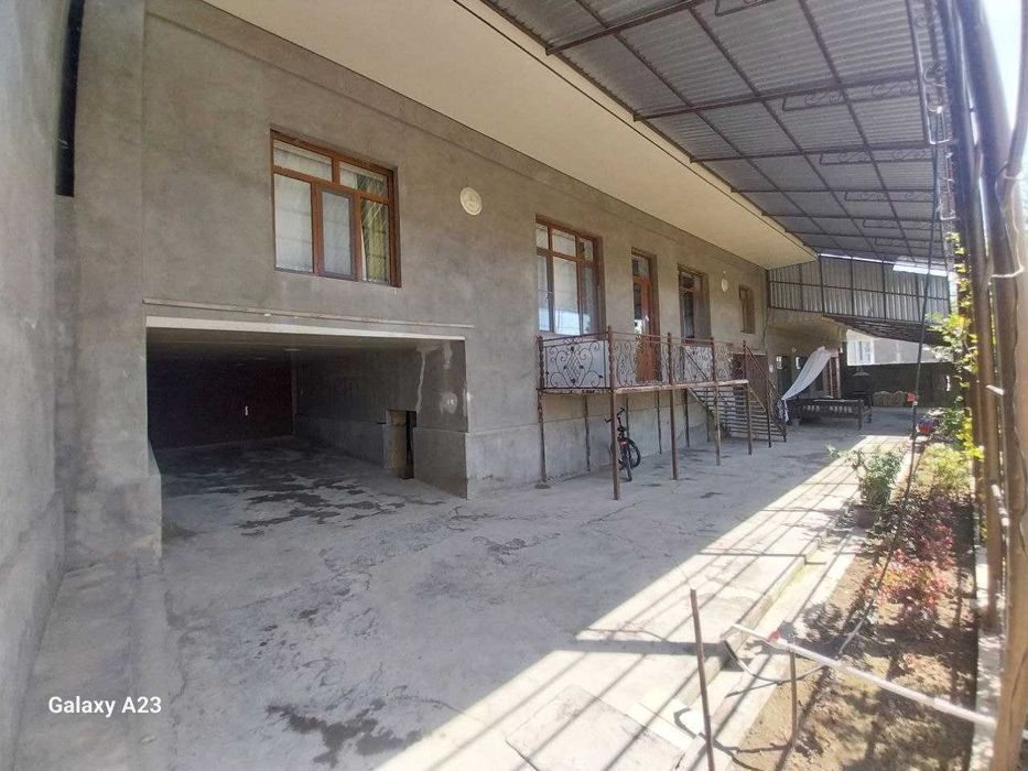 7-room house part, 300 m², Kibray, for sale