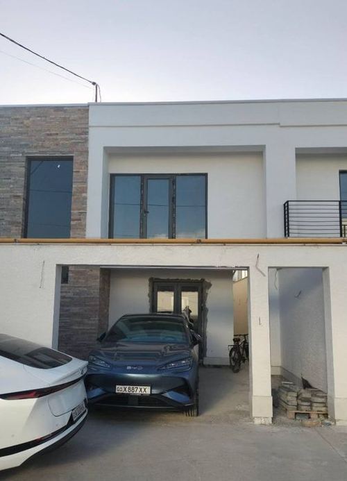 4-комнатная часть дома, 240 м²