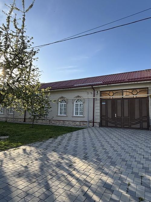 7-комнатный дом, 250 м²