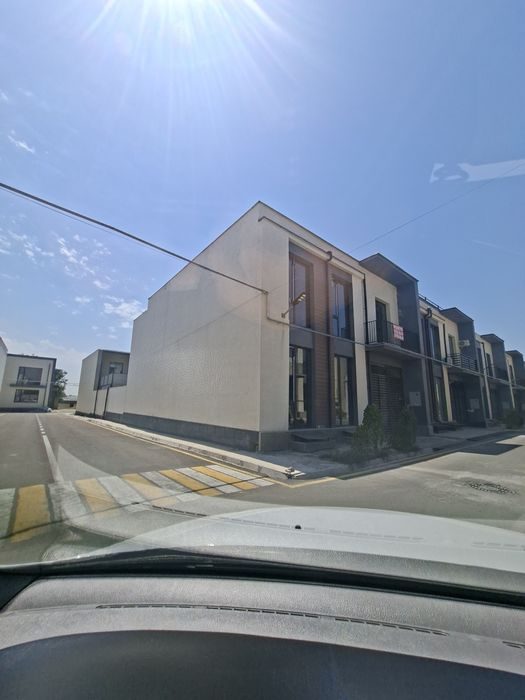 7-комнатный коттедж, 350 м², Кибрай, на продажу