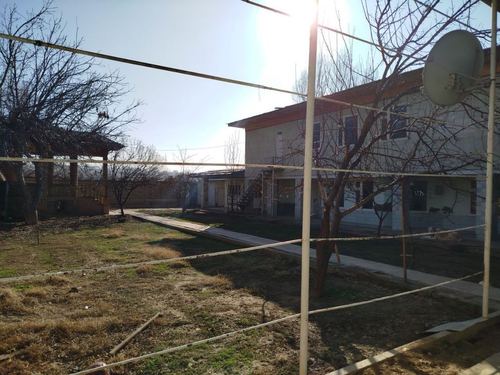 9-комнатный дом, 450 м²