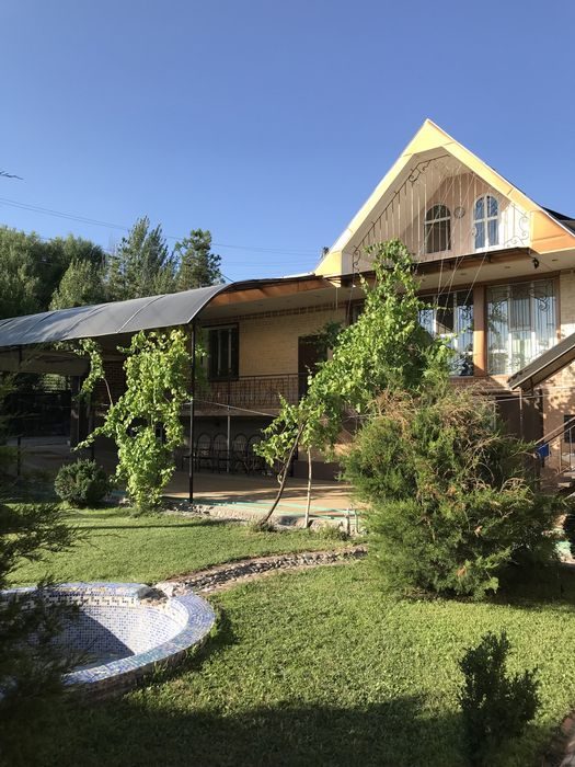 9-комнатная дача, 250 м², Кибрай, на продажу