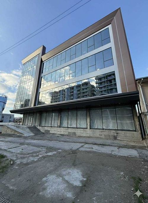 Сдается отдельно стоящая здание под клинику или ресторан на Сампи SH83