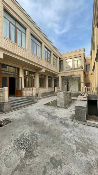 Сдаётся Здание Вдоль дороги 1400м2 ул.Луначарского