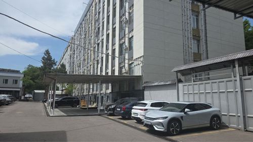 Сдается помещения в отдельно стоящем здания на Максим Горького SH83