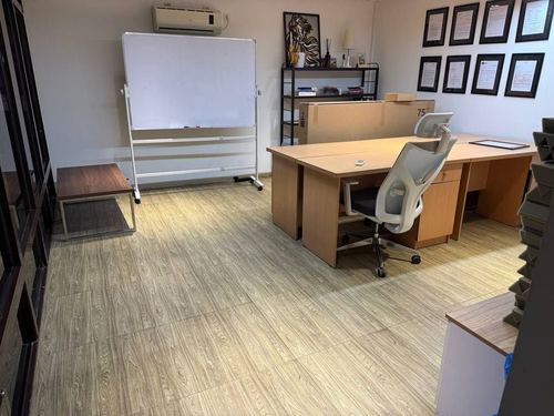 Офис, Ателье, Тур фирма и др.на Мирзо -Улугбеке  ( бывш.консерватория)