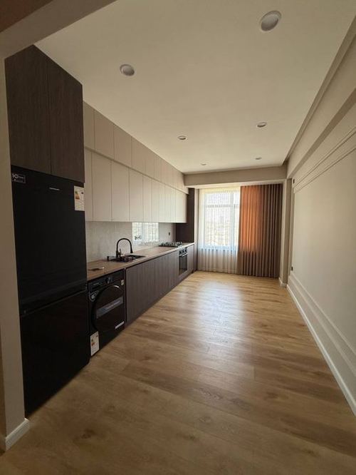3-xonali kvartira, 85 m²