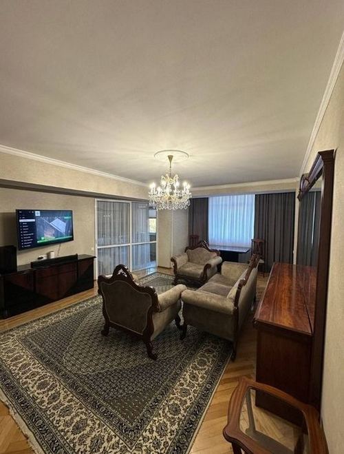 3-xonali kvartira, 118 m²