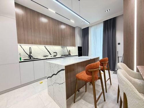 4-комнатная квартира, 130 м²
