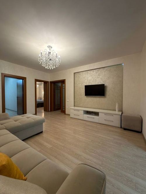 3-xonali kvartira, 80 m²