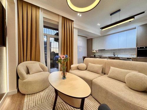 5-xonali kvartira, 140 m²