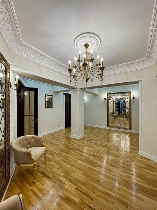 5-room apartment, 300 m², Tashkent, Mirabad District, for sale