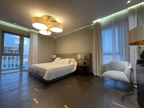 5-комнатная квартира, 323 м²
