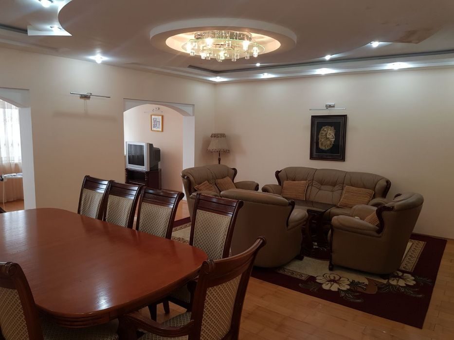 4-room apartment, 230 m², Tashkent, Mirabad District, for rent