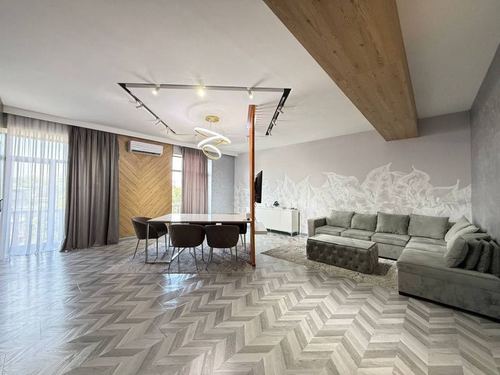 3-room apartment, 150 m²