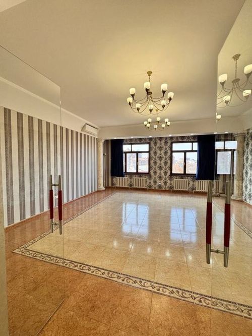 4-room apartment, 189 m²