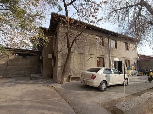 8-xonali uy, 200 m²
