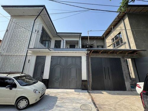 7-xonali uy, 240 m²