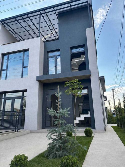 7-xonali uy, 280 m²