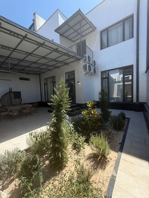 4-xonali uy, 160 m²