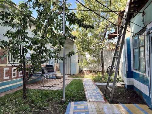 9-xonali uy, 350 m²