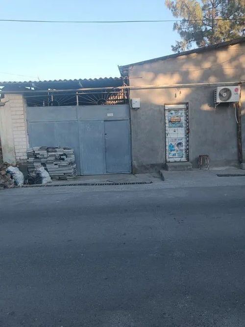 10-xonali uy, 400 m²