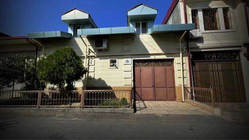 7-room house, 300 m²